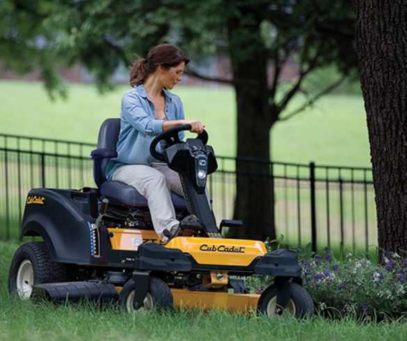 If You Know Zero About Zero-Turn Mowers, Here’s What You Need to Mow-14213